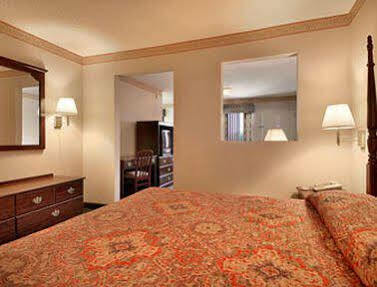 Days - Inn - Yanceyville מראה חיצוני תמונה